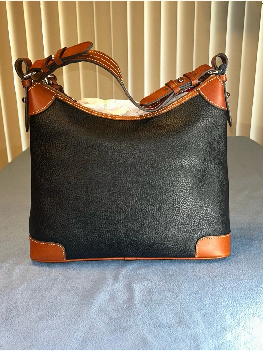 Dooney & Bourke authentic dooney